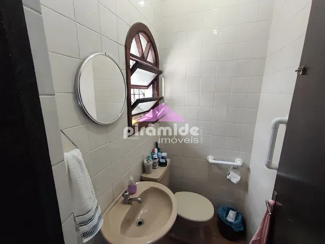 Casa com 220m² 3 quartos e 3 banheiros, à venda, no bairro Caputera em Caraguatatuba