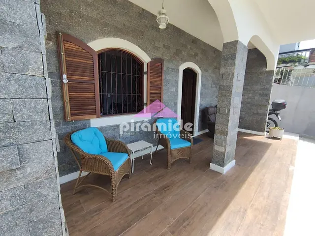 Casa com 220m² 3 quartos e 3 banheiros, à venda, no bairro Caputera em Caraguatatuba