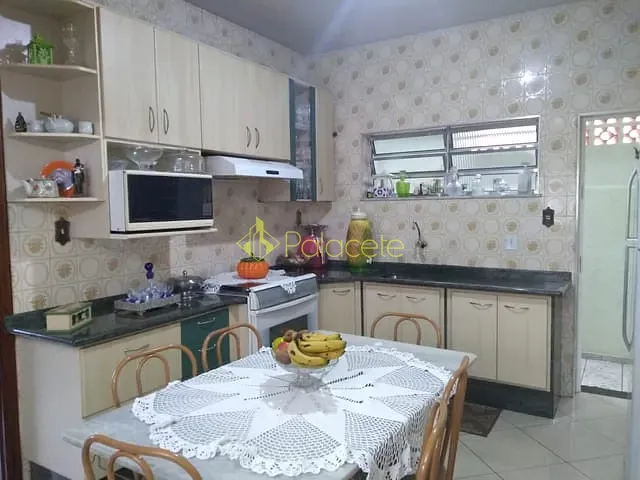 Casa com 250m² 3 quartos e 4 banheiros, à venda, no bairro Estiva em Taubaté