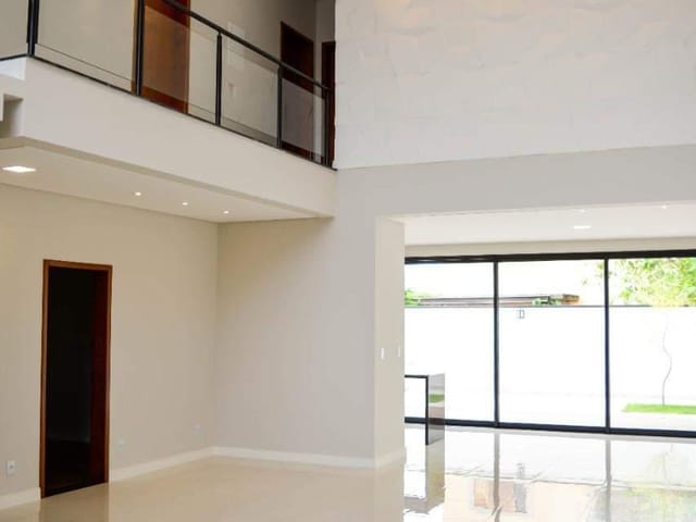 Casa com 245m² 4 quartos e 3 banheiros, à venda, no bairro Jardim Baronesa em Taubaté