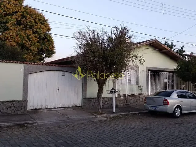 Casa com 518m² 4 quartos e 3 banheiros, à venda, no bairro Centro em Pindamonhangaba