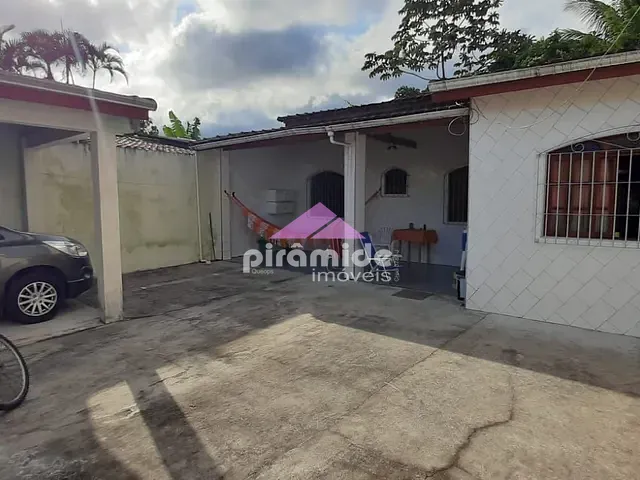 Casa com 300m² 2 quartos e 3 banheiros, à venda, no bairro Martin de Sá em Caraguatatuba
