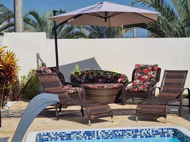 Casa com 435m² 3 quartos e 4 banheiros, à venda, no bairro Mombaça em Pindamonhangaba