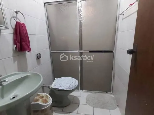 Casa com 360m² 2 quartos e 1 banheiro, à venda, no bairro Jardim Colibrí em Campo Grande