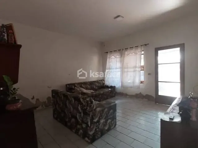 Casa com 360m² 2 quartos e 1 banheiro, à venda, no bairro Jardim Colibrí em Campo Grande