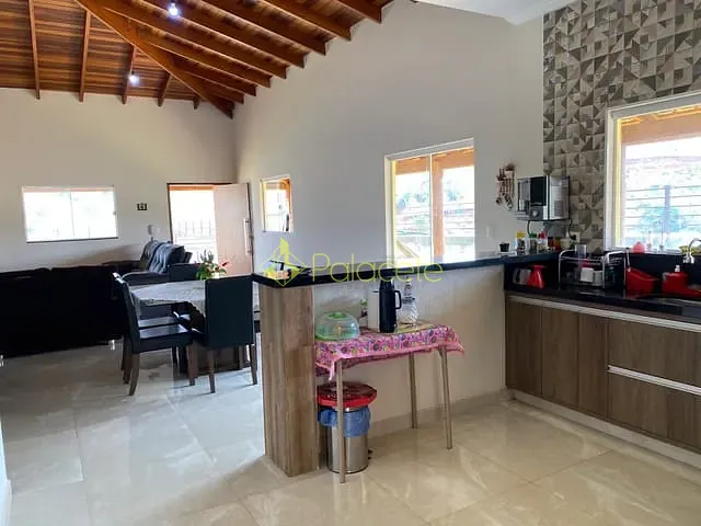 Casa com 1000m² 3 quartos e 2 banheiros, à venda, no bairro Barreiro em Taubaté