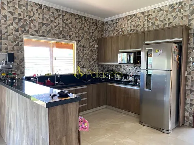 Casa com 1000m² 3 quartos e 2 banheiros, à venda, no bairro Barreiro em Taubaté