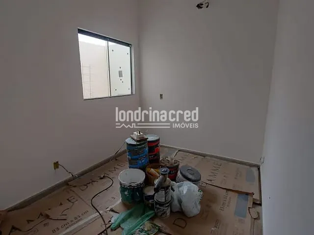 Casa 3 quartos e 2 banheiros, à venda, no bairro Olímpico em Londrina