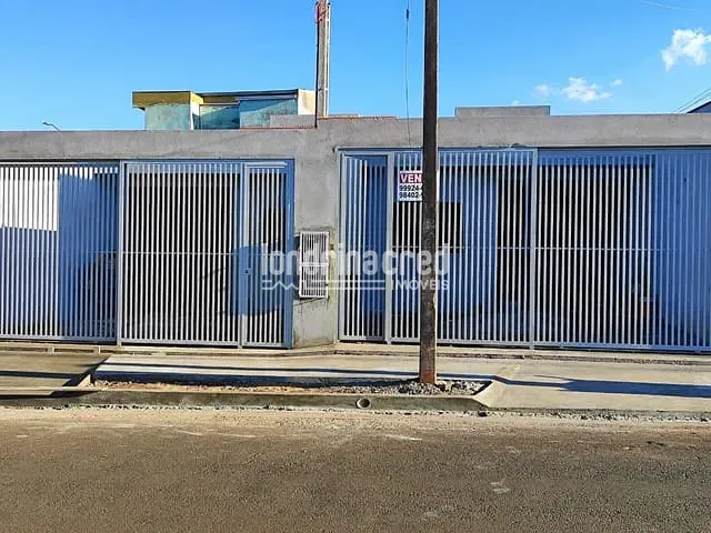 Casa com 150m² 3 quartos e 2 banheiros, à venda, no bairro Leonor em Londrina