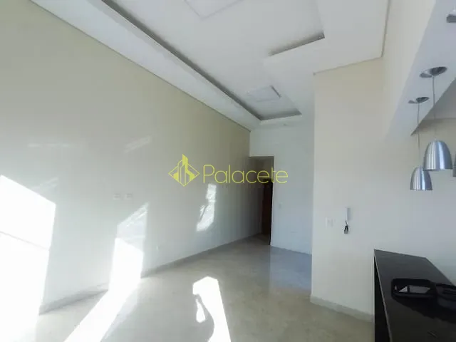 Casa com 160m² 3 quartos e 2 banheiros, à venda, no bairro Jardim Oásis em Taubaté