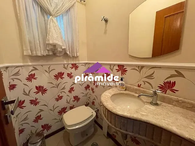 Casa com 366m² 4 quartos e 4 banheiros, à venda, no bairro Urbanova em São José dos Campos