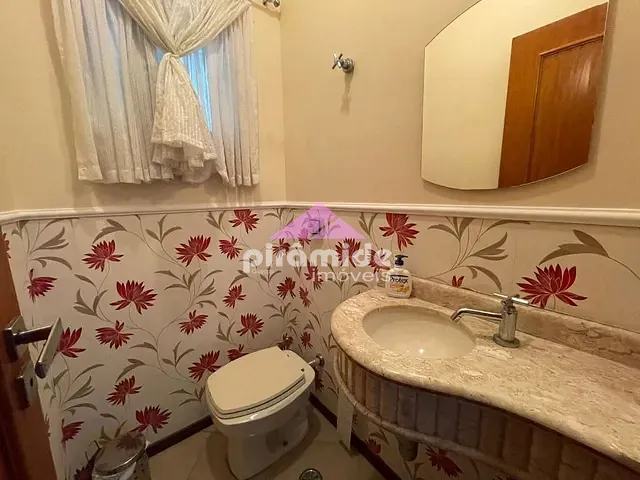 Casa com 366m² 4 quartos e 4 banheiros, à venda, no bairro Urbanova em São José dos Campos