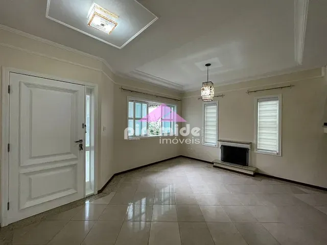 Casa com 366m² 4 quartos e 4 banheiros, à venda, no bairro Urbanova em São José dos Campos