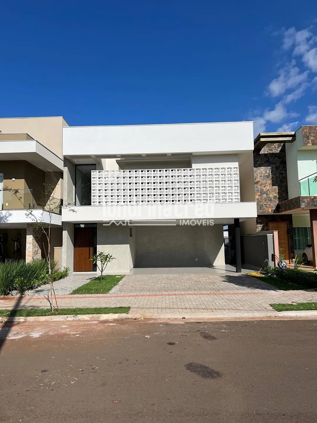 Casa, 4 quartos, 235 m² - Foto 2