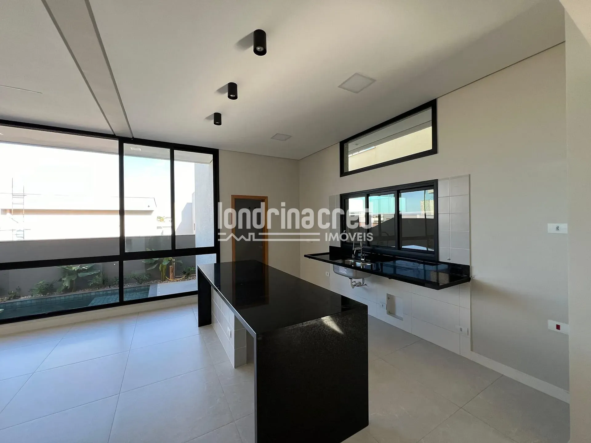 Casa, 4 quartos, 235 m² - Foto 4