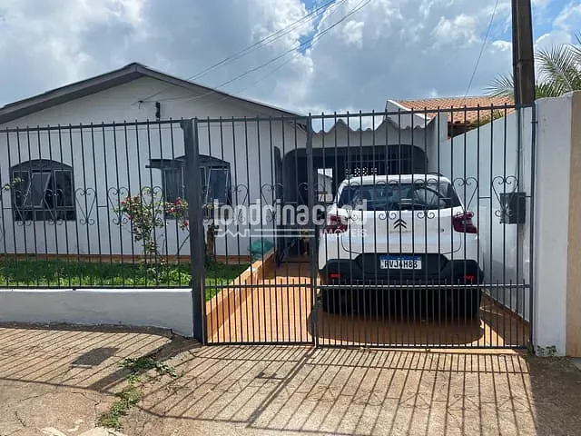 Casa com 200m² 2 quartos e 2 banheiros, à venda, no bairro Conjunto Habitacional Maria Cecília Serrano de Oliveira em Londrina