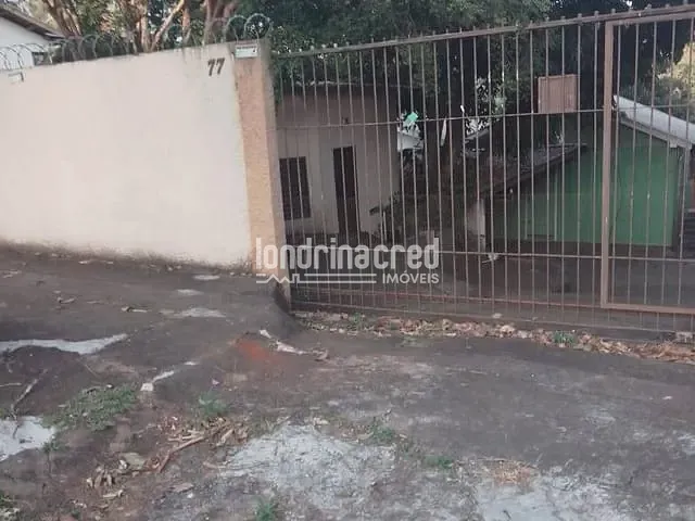 Casa com 255m² 4 quartos e 2 banheiros, à venda, no bairro Hedy em Londrina