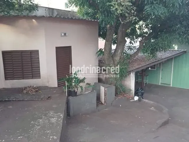 Casa com 255m² 4 quartos e 2 banheiros, à venda, no bairro Hedy em Londrina