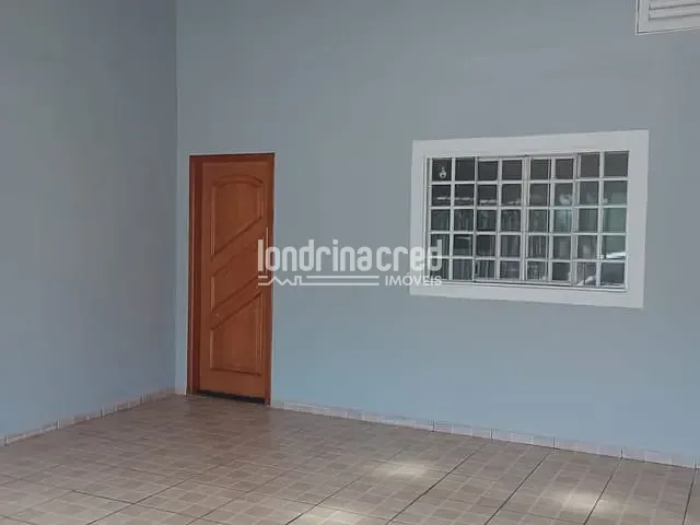 Casa 2 quartos e 2 banheiros, à venda, no bairro Conjunto Residencial Itamaraty em Londrina
