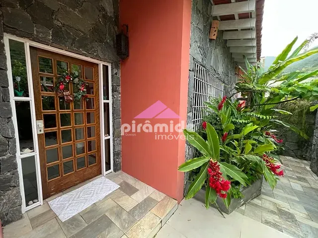 Casa com 734m² 6 quartos e 6 banheiros, à venda, no bairro São Francisco da Praia em São Sebastião