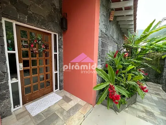 Casa com 734m² 6 quartos e 6 banheiros, à venda, no bairro São Francisco da Praia em São Sebastião