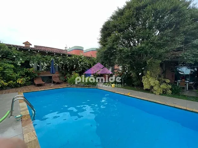 Casa com 734m² 6 quartos e 6 banheiros, à venda, no bairro São Francisco da Praia em São Sebastião