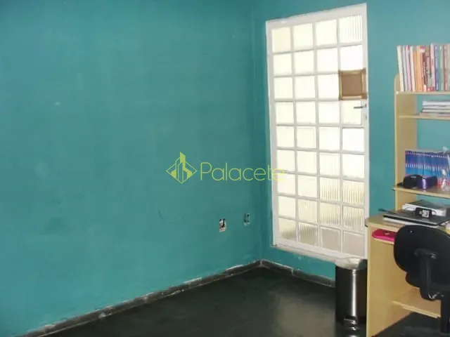 Casa com 300m² 2 quartos e 1 banheiro, à venda, no bairro Chácara Galega em Pindamonhangaba
