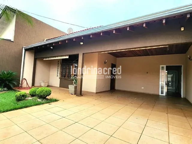 Casa com 250m² 3 quartos e 2 banheiros, à venda, no bairro Jardim Itália em Londrina