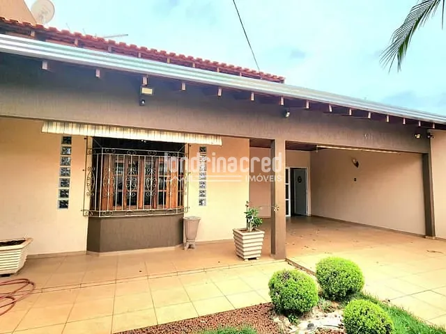 Casa com 250m² 3 quartos e 2 banheiros, à venda, no bairro Jardim Itália em Londrina