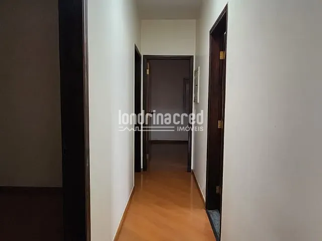 Casa com 250m² 3 quartos e 2 banheiros, à venda, no bairro Jardim Itália em Londrina