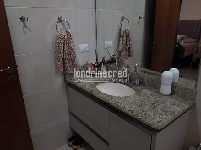 Casa com 250m² 4 quartos e 3 banheiros, à venda, no bairro Jardim Belo Horizonte em Londrina