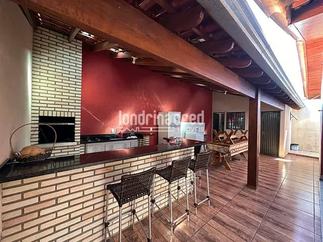Casa com 250m² 3 quartos e 2 banheiros, à venda, no bairro Jardim Continental em Londrina