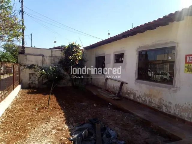 Casa com 300m² 3 quartos e 3 banheiros, à venda, no bairro Bandeirantes em Londrina