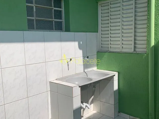Casa com 125m² 2 quartos e 2 banheiros, à venda, no bairro Residencial e Comercial Cidade Jardim em Pindamonhangaba
