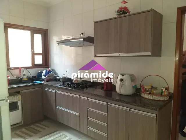 Casa com 150m² 3 quartos e 2 banheiros, à venda, no bairro Jardim Anhembi em São José dos Campos