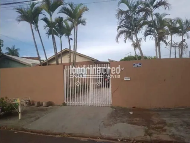 Casa com 297m² 3 quartos e 1 banheiro, à venda, no bairro Conjunto Cafezal 1 em Londrina