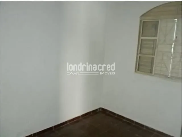 Casa com 297m² 3 quartos e 1 banheiro, à venda, no bairro Conjunto Cafezal 1 em Londrina