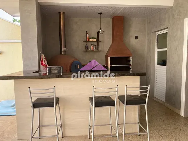 Casa com 250m² 3 quartos e 4 banheiros, à venda, no bairro Residencial Mantiqueira em São José dos Campos