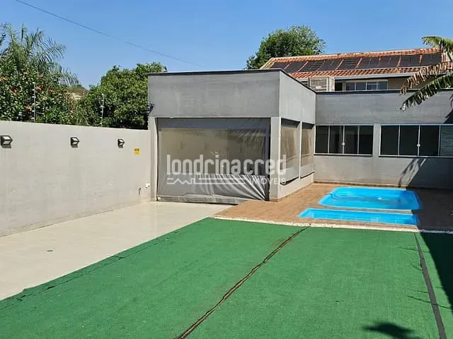 Casa com 350m², à venda, no bairro Semprebom em Ibiporã