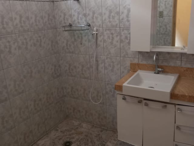 Casa com 490m² 7 quartos e 2 banheiros, à venda, no bairro Jardim Russi em Taubaté