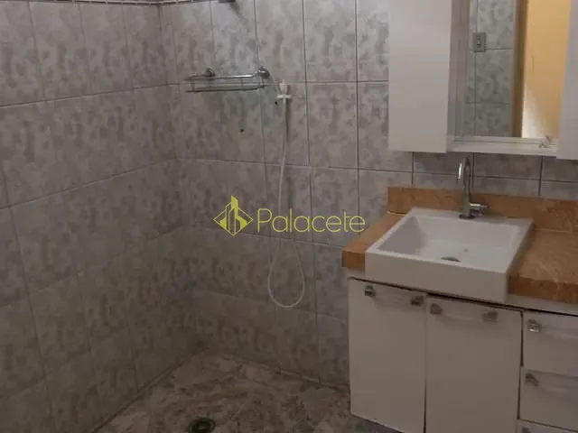 Casa com 490m² 7 quartos e 2 banheiros, à venda, no bairro Jardim Russi em Taubaté