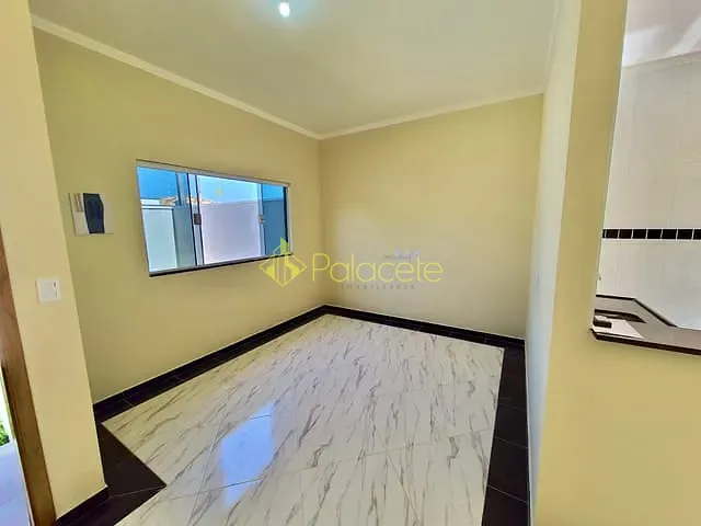 Casa com 125m² 2 quartos e 1 banheiro, à venda, no bairro Residencial Estoril em Taubaté