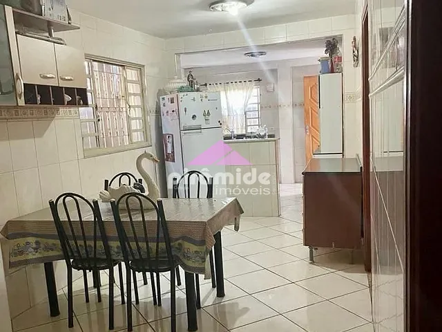 Casa com 222m² 3 quartos e 2 banheiros, à venda, no bairro Monte Castelo em São José dos Campos