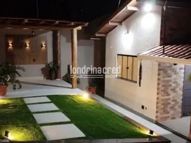 Casa com 375m² 3 quartos e 2 banheiros, à venda, no bairro Conjunto Habitacional José Garcia Molina em Londrina