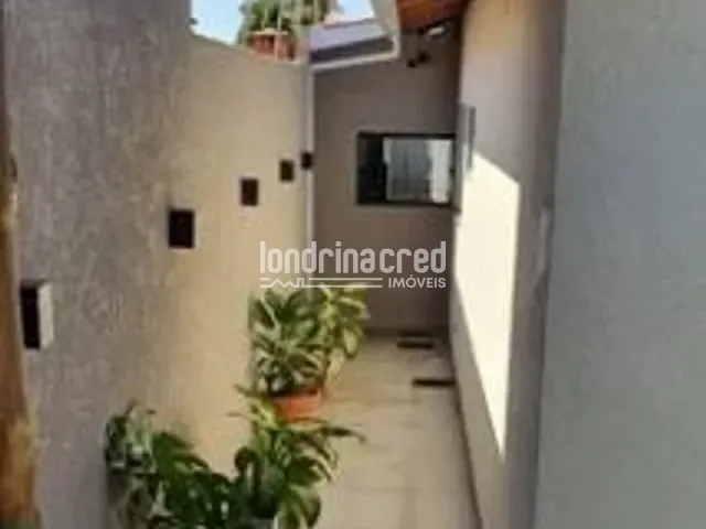 Casa com 375m² 3 quartos e 2 banheiros, à venda, no bairro Conjunto Habitacional José Garcia Molina em Londrina