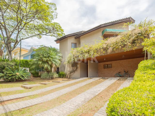 Casa com 450m² 4 quartos e 6 banheiros, à venda, no bairro Alphaville em Santana de Parnaíba