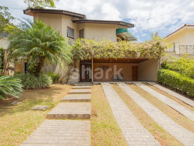 Casa com 450m² 4 quartos e 6 banheiros, à venda, no bairro Alphaville em Santana de Parnaíba