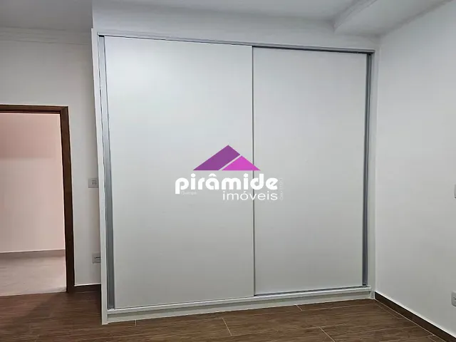 Casa com 300m² 3 quartos e 2 banheiros, à venda, no bairro Condomínio Terras do Vale em Caçapava