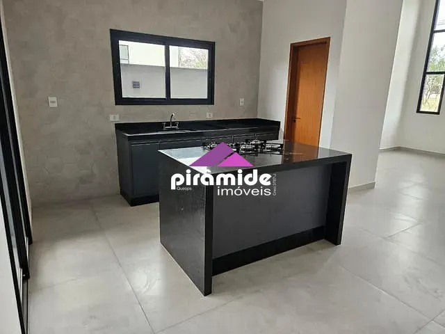 Casa com 300m² 3 quartos e 2 banheiros, à venda, no bairro Condomínio Terras do Vale em Caçapava