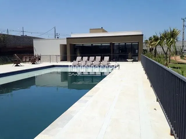Casa com 268m² 2 quartos e 3 banheiros, à venda, no bairro Parque Tauá em Londrina